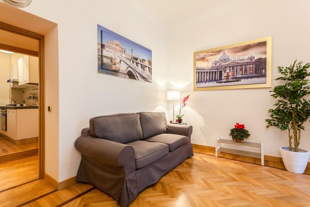 Vatican Loris House Rome Room photo